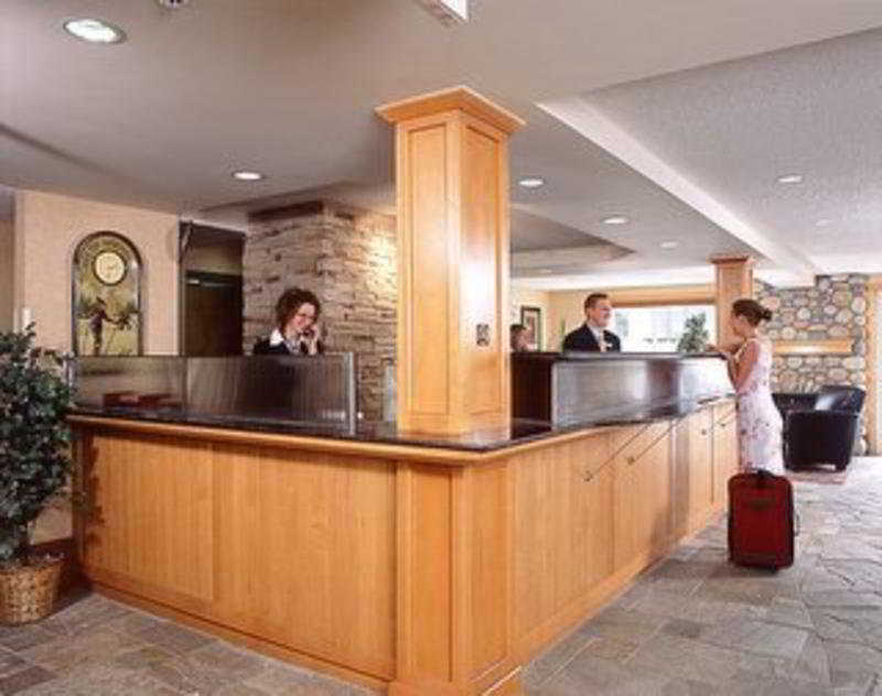 Canmore Inn & Suites Интериор снимка