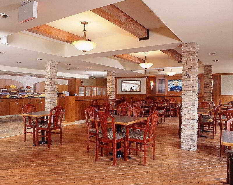 Canmore Inn & Suites Екстериор снимка